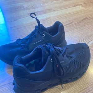 On Running Cloudstratus running shoe